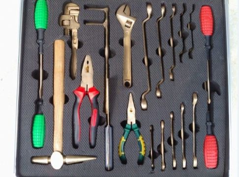 點擊查看詳細(xì)信息<br>標(biāo)題：無火花工具組 閱讀次數(shù)：7953