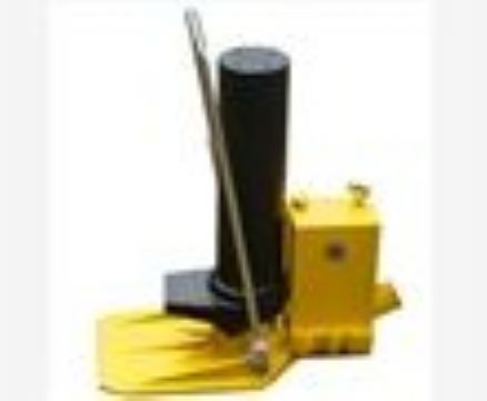 點(diǎn)擊查看詳細(xì)信息<br>標(biāo)題：GYQD-196型寬枕板起道器 閱讀次數(shù)：2710