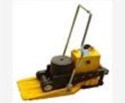 點(diǎn)擊查看詳細(xì)信息<br>標(biāo)題：YQD-245型液壓起道器 閱讀次數(shù)：2102