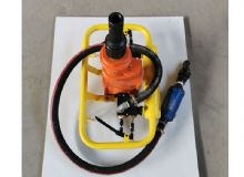 點(diǎn)擊查看詳細(xì)信息<br>標(biāo)題：架座支撐氣動(dòng)手持式鉆機(jī) 閱讀次數(shù)：1640